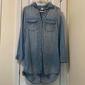 Never worn before denim shirt dress can be worn with leggings too